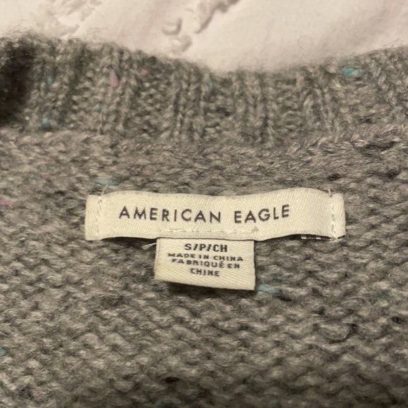Women’s American Eagle knit sweater - Picture 3 of 3